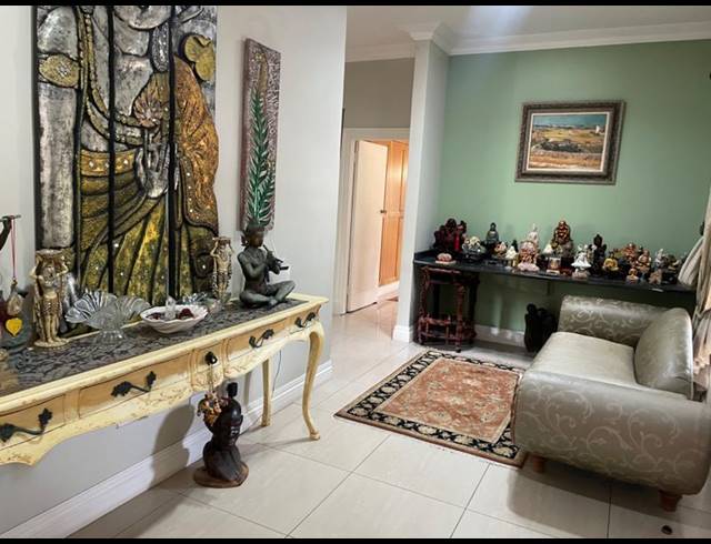 4 BEDROOM HOUSE FOR SALE IN UMHLANGA CENTRAL